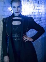 The Flash S04 Amunet Black Coat